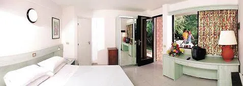 Fiesta Hotel Garden Beach Campofelice Di Roccella